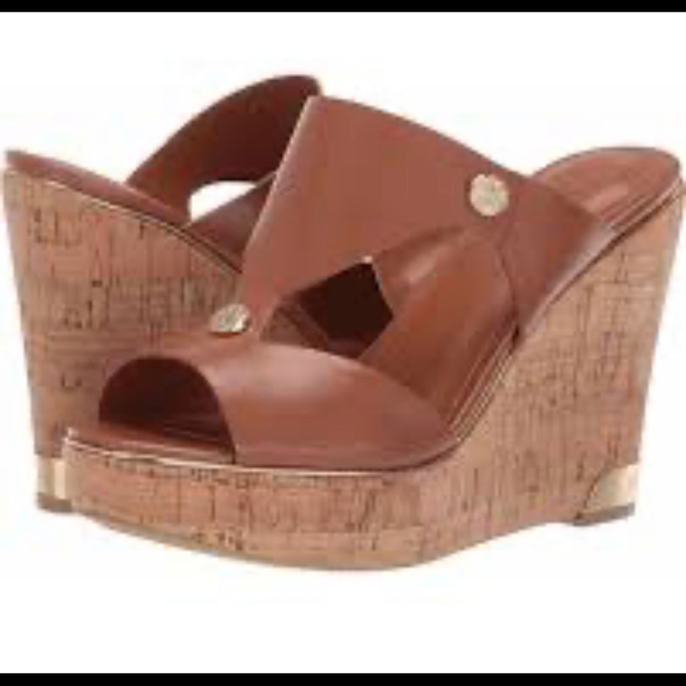 ❌SOLD❌Beautiful Guess Sandals/Wedges size 8